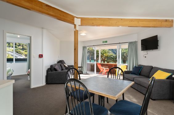 Crow's Nest - lounge