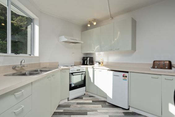 Crow's Nest - kitchen